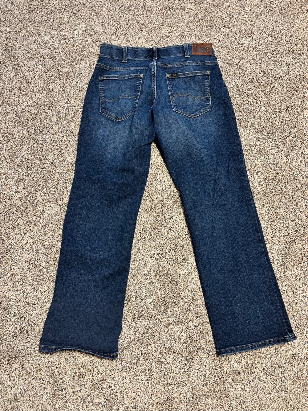 Men’s Lee Extreme Motion Regular Fit Bootcut Jeans 34x30 medium dark wash - Picture 2 of 5